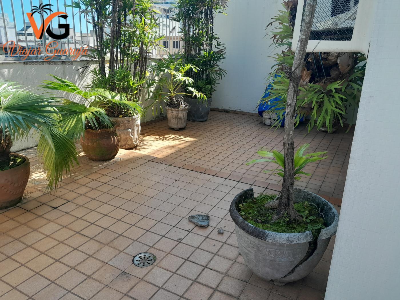 Cobertura, 3 quartos, 258 m² - Foto 2